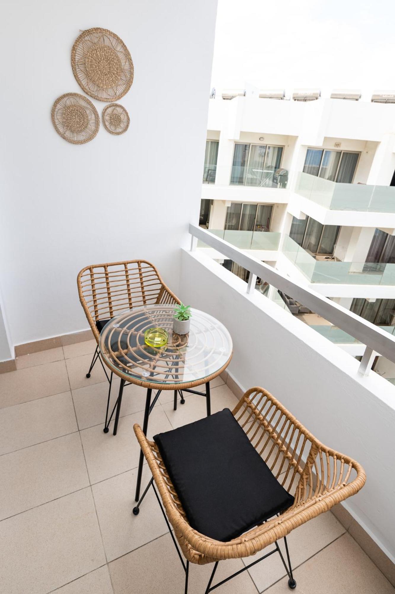 Lazuli Beach Apartment 501 Larnaka Exterior foto